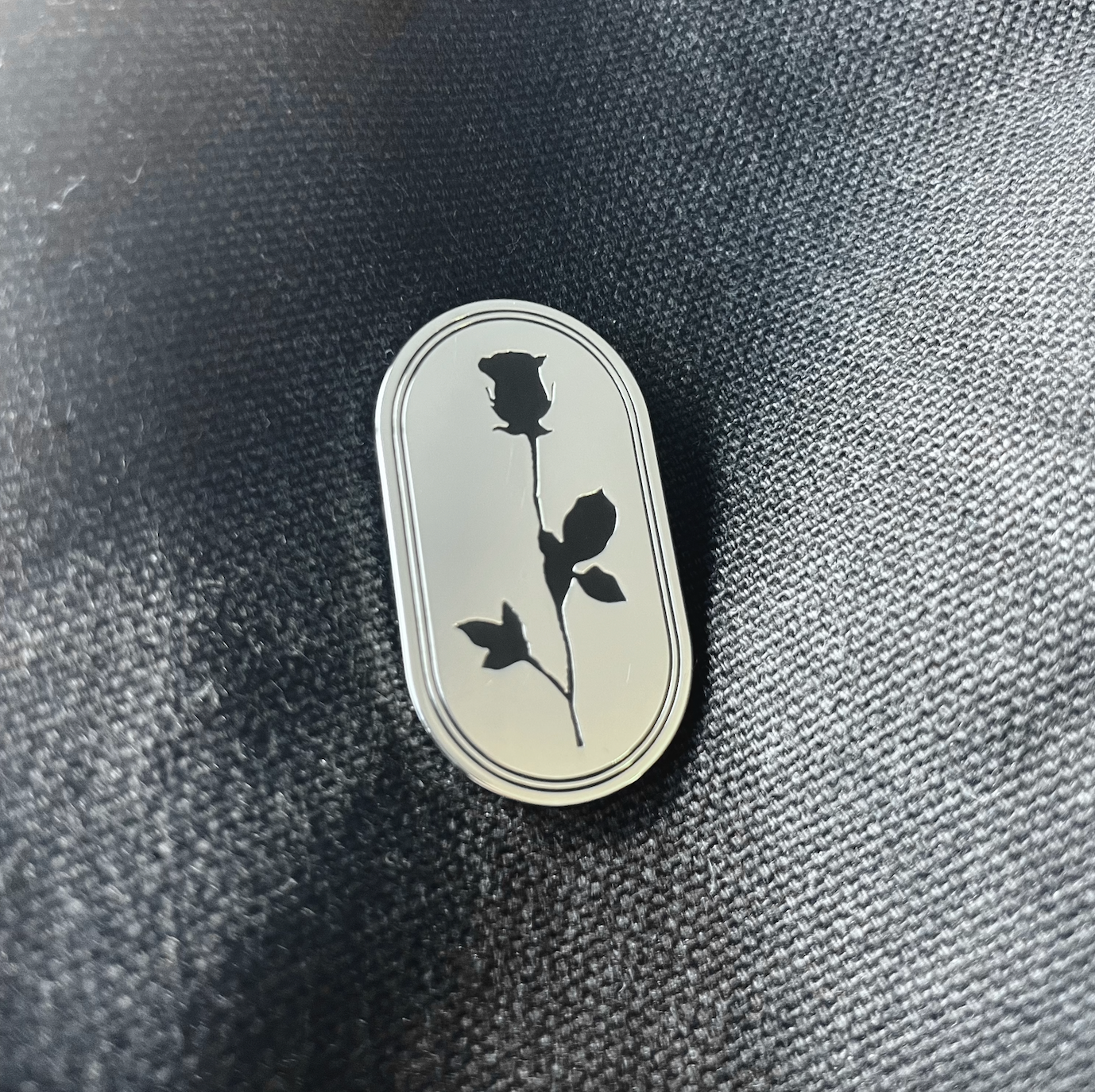 Pin - Rose Silhouette